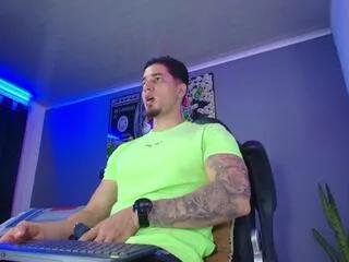 Offline camilo_alvarezz on Flirt4Free