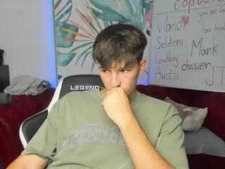 Offline charlie_florenzi on Flirt4Free