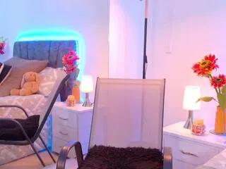 Offline crystal_walls on Flirt4Free