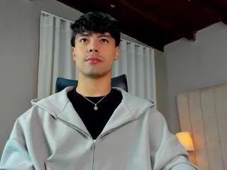 Offline damon_north on Flirt4Free