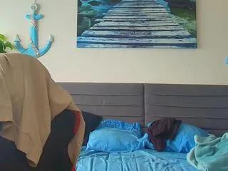 Offline emilio_reynolds on Flirt4Free