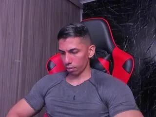 Offline erik_castle on Flirt4Free