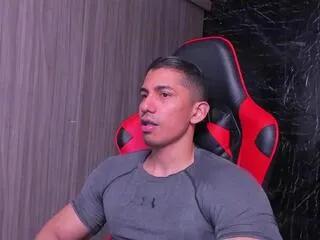 Offline erik_castle on Flirt4Free