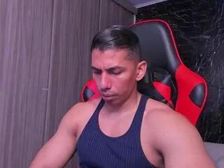 Offline erik_castle on Flirt4Free