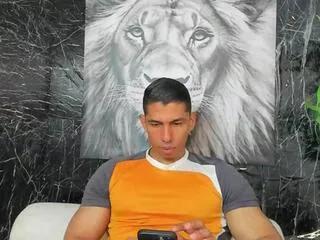 Offline erik_castle on Flirt4Free