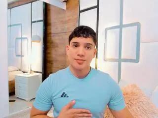 Offline esteban_morenoo on Flirt4Free