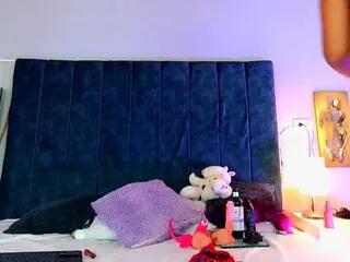 Offline hailey_rous on Flirt4Free