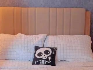 isa_raven — Freechat on Flirt4Free