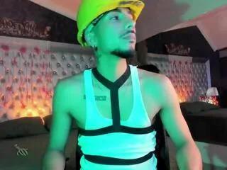 jhosua_collins — Away on Flirt4Free
