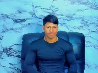 Offline kalvin_walker on Flirt4Free