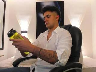 Offline lenyn_max on Flirt4Free