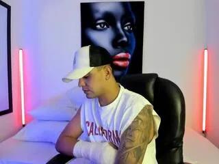 Offline lenyn_max on Flirt4Free