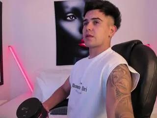 Offline lenyn_max on Flirt4Free