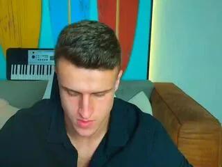 Offline leo_cavalli on Flirt4Free