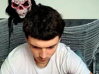 Offline leon_angelov on Flirt4Free