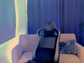 Freechat liam_volkov on Flirt4Free