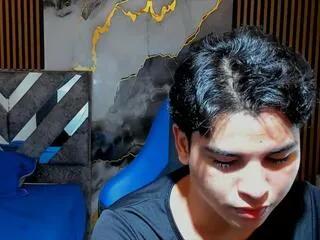 Offline lord_mackhenzy on Flirt4Free