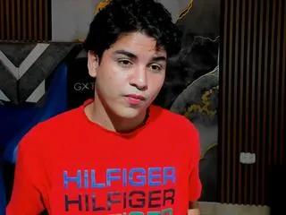 Offline lord_mackhenzy on Flirt4Free