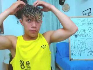 Offline lucas_luxx on Flirt4Free