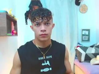 Offline lucas_luxx on Flirt4Free