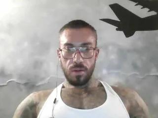 Freechat lucias_crawford on Flirt4Free