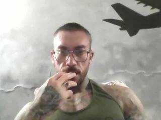 Freechat lucias_crawford on Flirt4Free