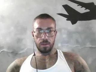 Freechat lucias_crawford on Flirt4Free