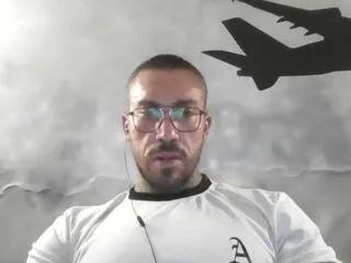 Freechat lucias_crawford on Flirt4Free