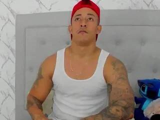Offline luigi_ferrara on Flirt4Free
