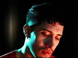 Freechat marcus_fenixxx on Flirt4Free