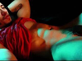 Freechat marcus_fenixxx on Flirt4Free