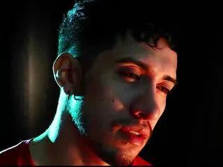 Freechat marcus_fenixxx on Flirt4Free