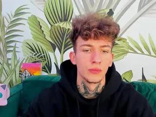 Freechat marvin_irving on Flirt4Free
