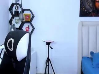 Offline matthew_santos on Flirt4Free