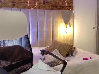 Offline mia_saeenz on Flirt4Free