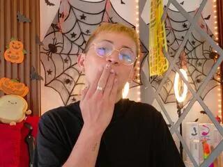 Offline naughty_scott on Flirt4Free