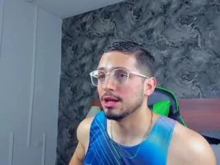 Offline nick_moss on Flirt4Free