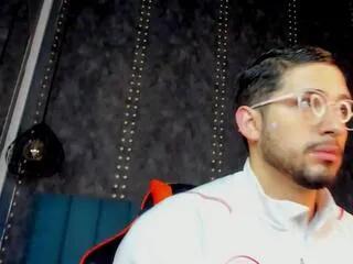 Offline nick_moss on Flirt4Free