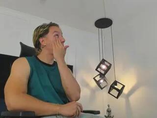 Offline nico_bellini on Flirt4Free