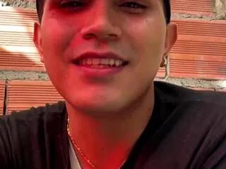 Offline noah_milll on Flirt4Free