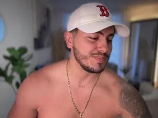 Offline owen_pierces on Flirt4Free