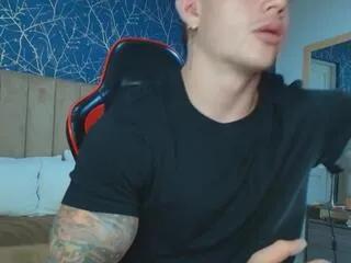 Offline paul_thompson on Flirt4Free