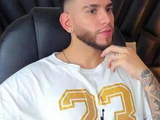 Offline robert_croy on Flirt4Free