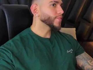 Offline robert_croy on Flirt4Free