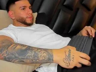 Offline robert_croy on Flirt4Free