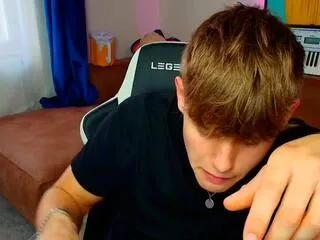 Freechat russ_madison on Flirt4Free