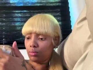 Offline simone_money on Flirt4Free