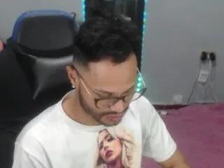 Offline steven_fish on Flirt4Free