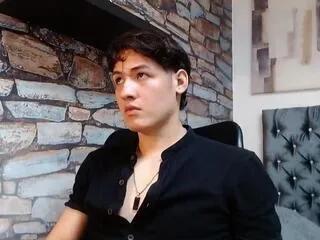 Offline thomas_lester on Flirt4Free