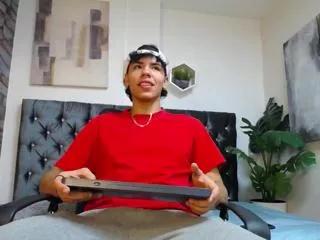 Offline tobias_vega on Flirt4Free